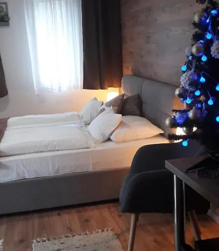 Gæstehus Terrasse Eger