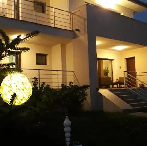 Gæstehus Terrasse Eger