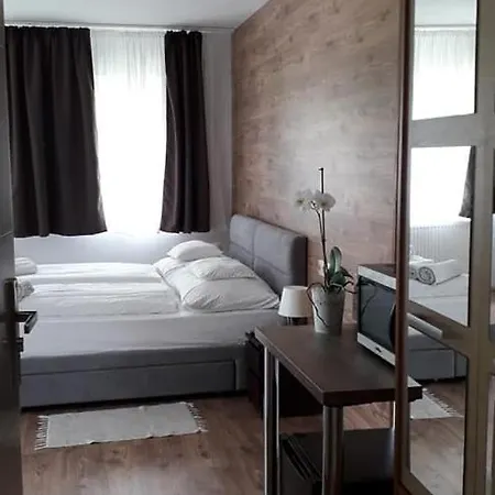 Terrasse Guest house Eger